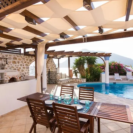 The At Kastelli Bay, Luxury Waterfront