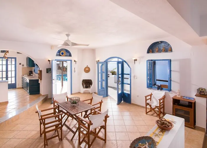 Villa The At Kastelli Bay, Luxury Waterfront *