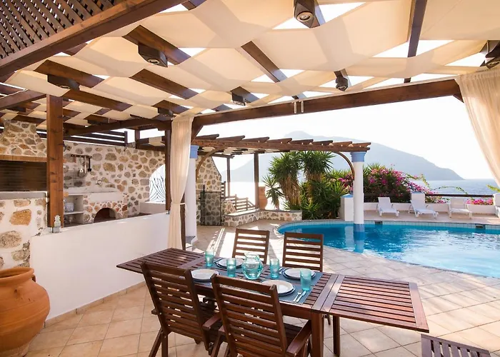 The At Kastelli Bay, Luxury Waterfront