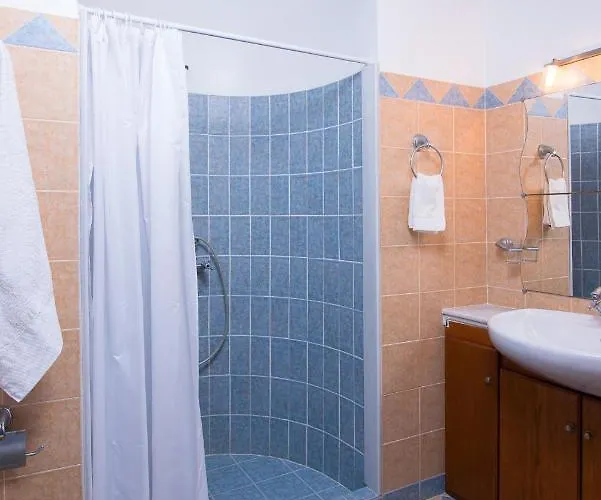 The At Kastelli Bay, Luxury Waterfront Arginonda